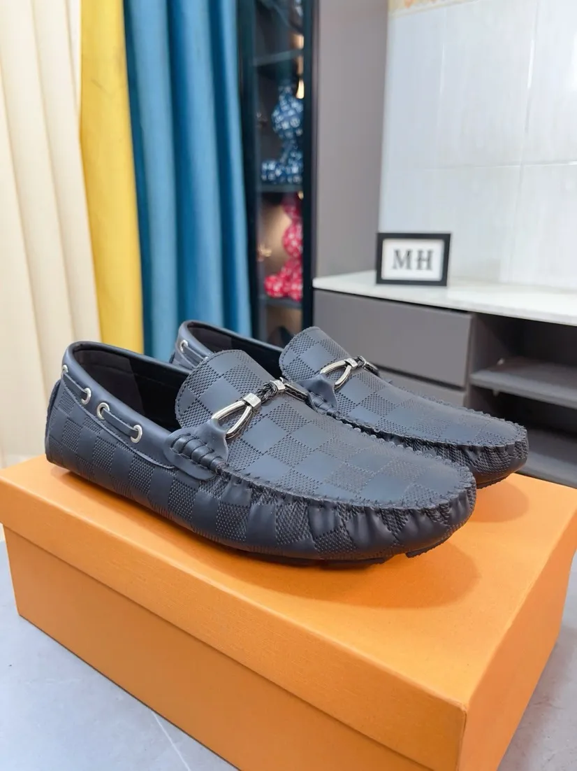 Men's men's shoes💰400🌹🌹[LV Louis Vuitton] New men's beanie shoes💝💝.. Top-grade imported cowhide embossed➕Comfortable leather lining. It is extremely skin-friendly and comfortable, feels very delicate, and the shape is very correct! Perfectly reflects the three-dimensional sense, code number: 38-44
